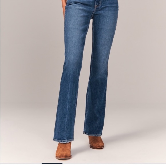 Abercrombie & Fitch Ultra High Rise Vintage Flare Jeans - Picture 2 of 12